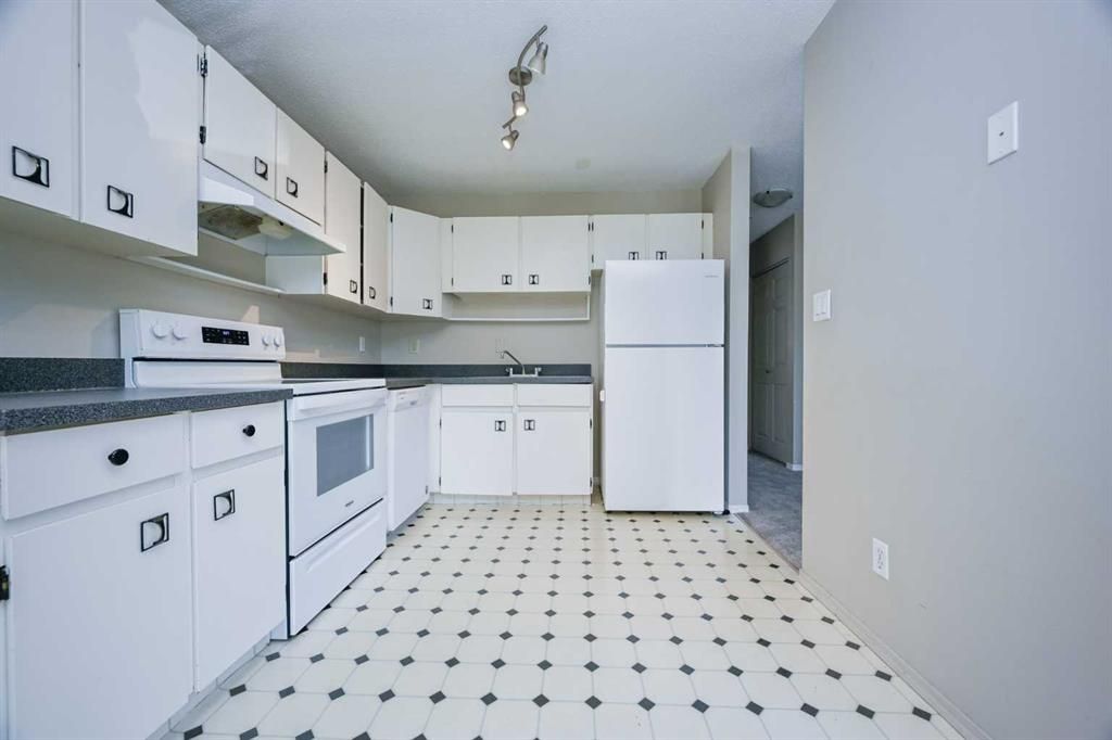 9340 67 Avenue  - Photo 14