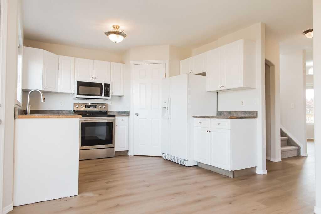 6221 91 Street  - Photo 3