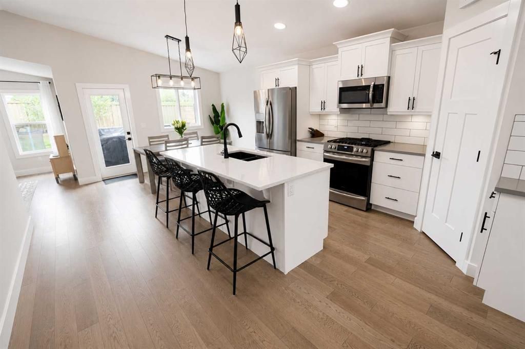 10725 150 Avenue  - Photo 5