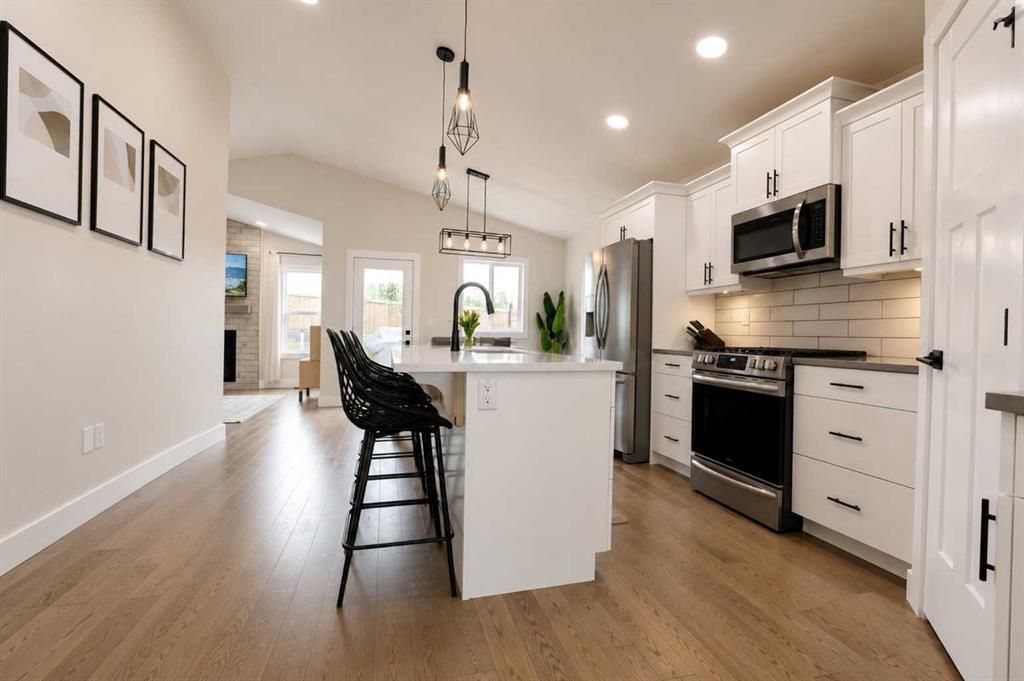10725 150 Avenue  - Photo 6