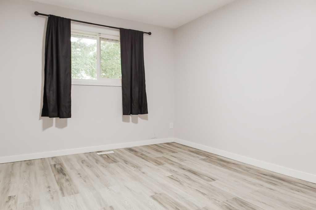 10031 80 Avenue  - Photo 17