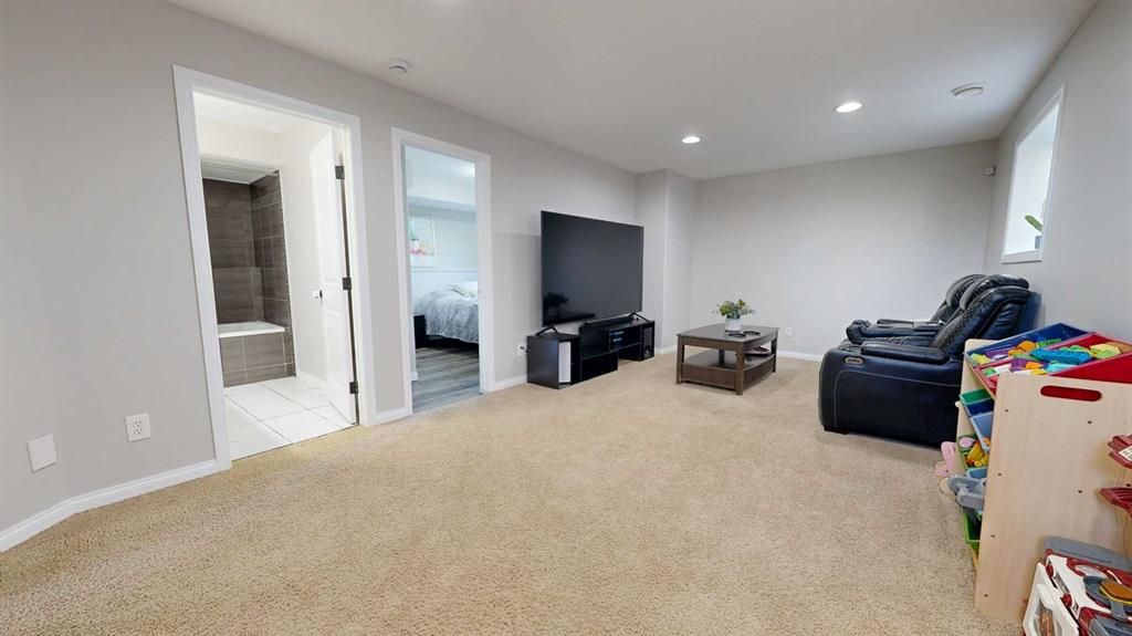 9305 91 Street  - Photo 19