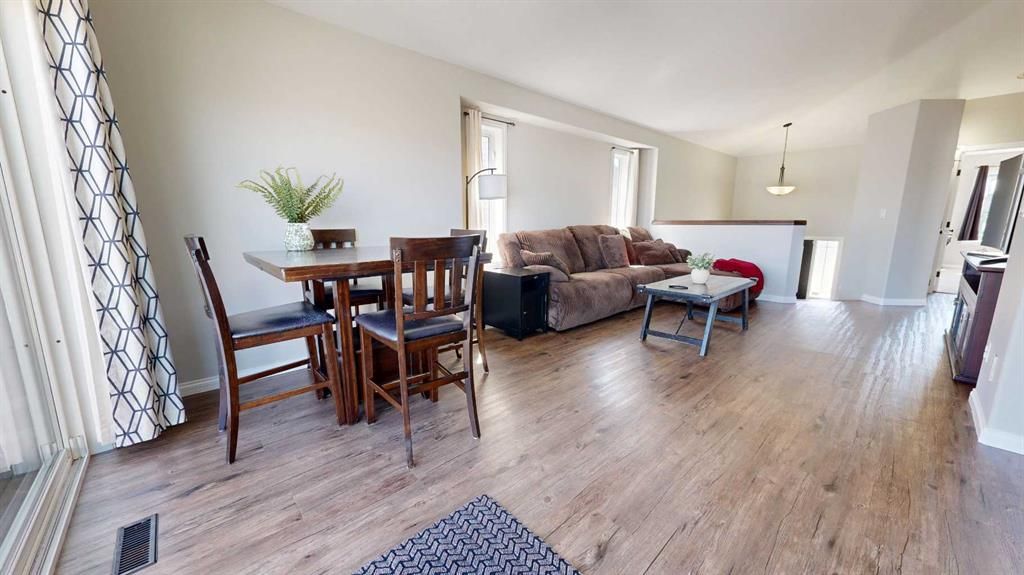 9305 91 Street  - Photo 4