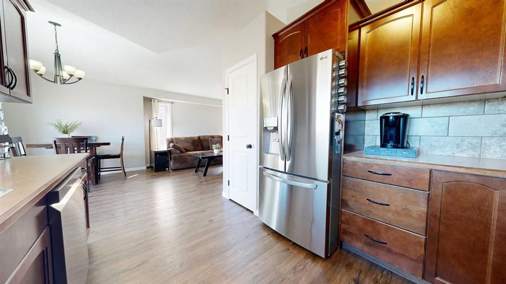 9305 91 Street  - Photo 5