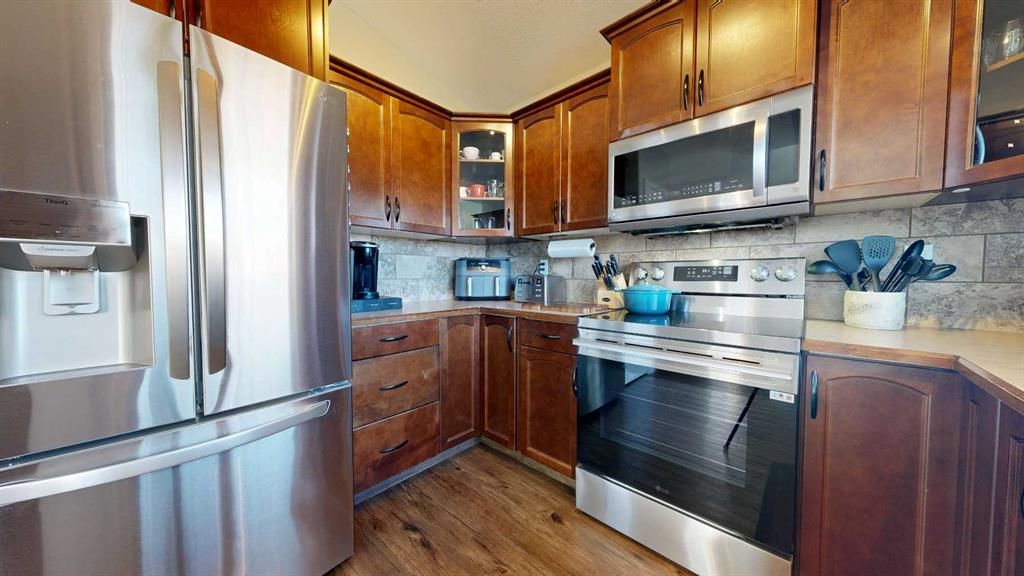 9305 91 Street  - Photo 8