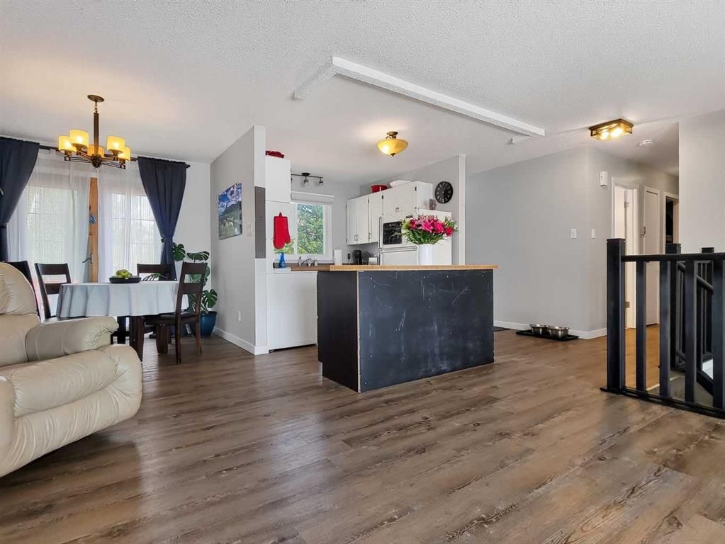 727 Oak Drive  - Photo 8