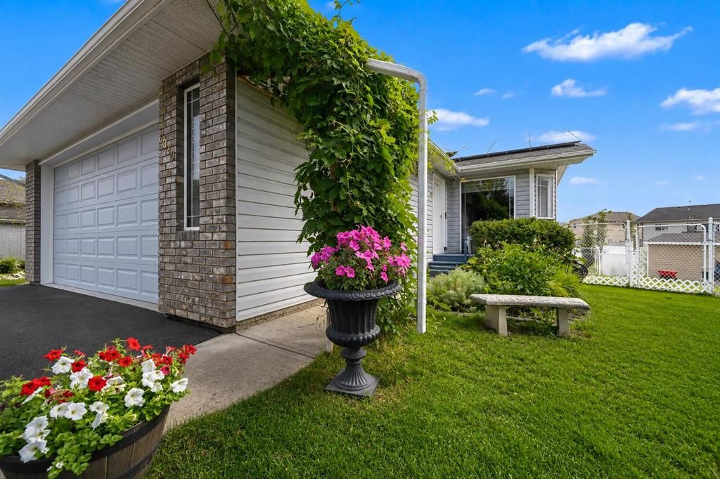 6029 89 Street  - Photo 3