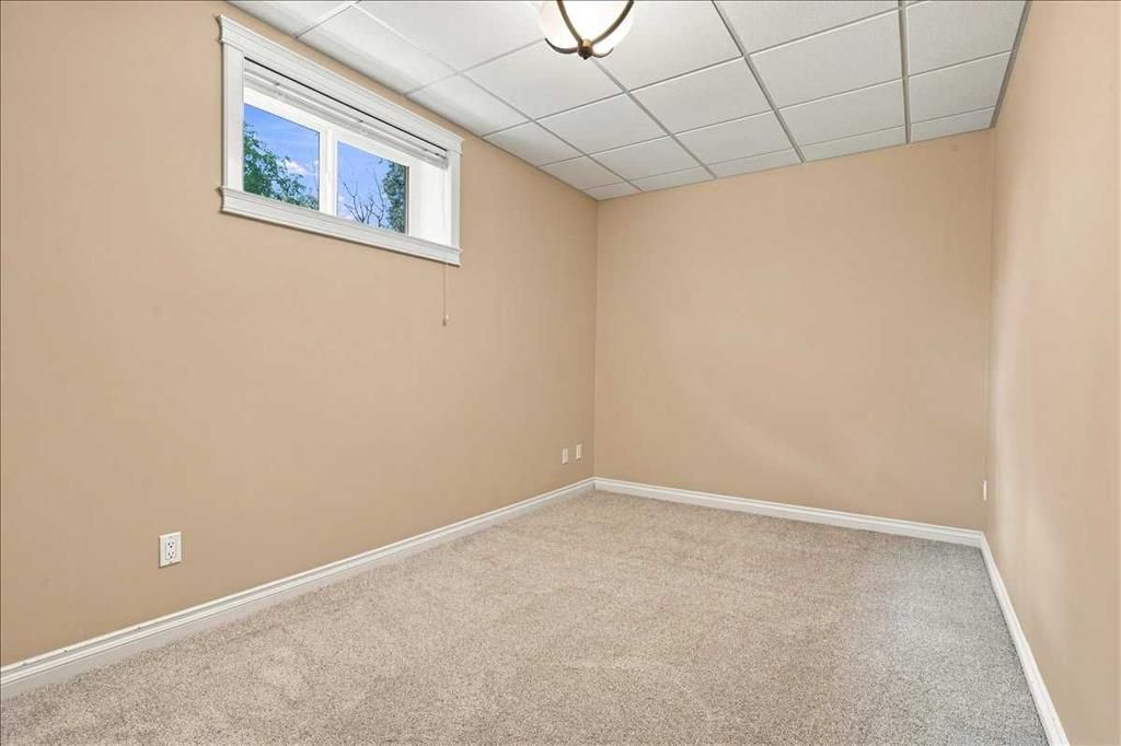 9335 Lakeshore Court   - Photo 36