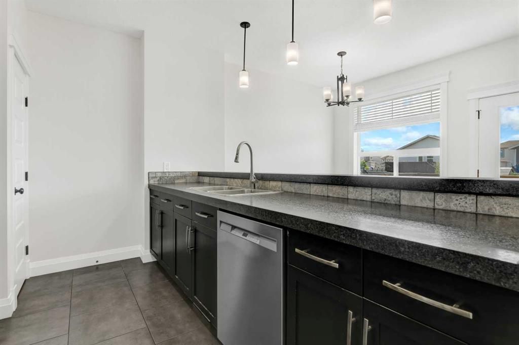 8006 112A Street  - Photo 10