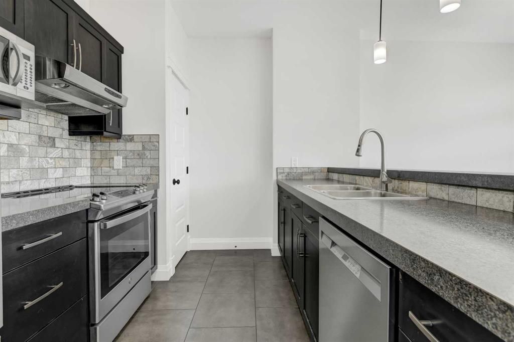 8006 112A Street  - Photo 11