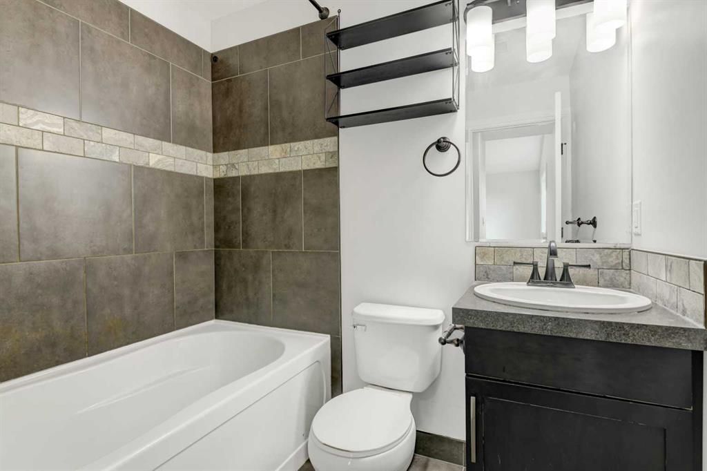 8006 112A Street  - Photo 17