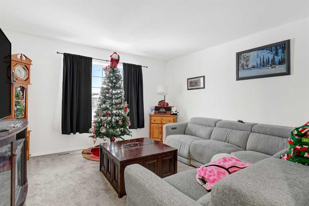 7209 105 Street  - Photo 3