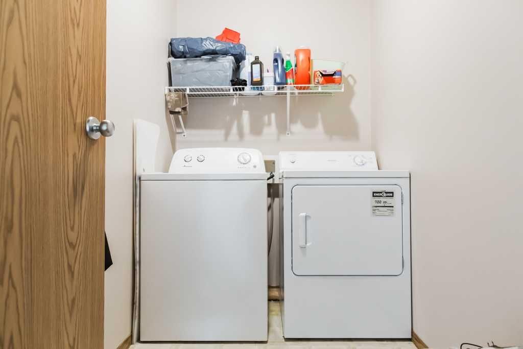 10027 105 Avenue  - Photo 18