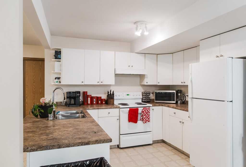 10027 105 Avenue  - Photo 3