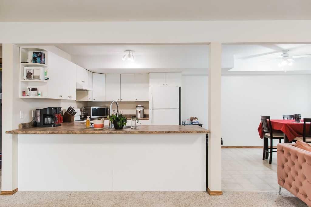 10027 105 Avenue  - Photo 5