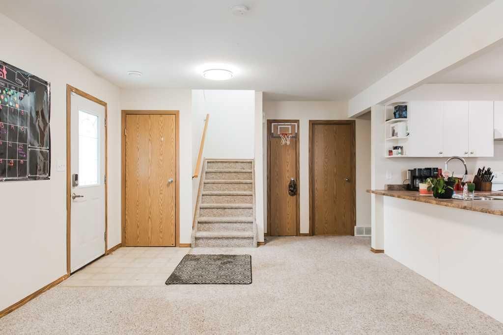 10027 105 Avenue  - Photo 7