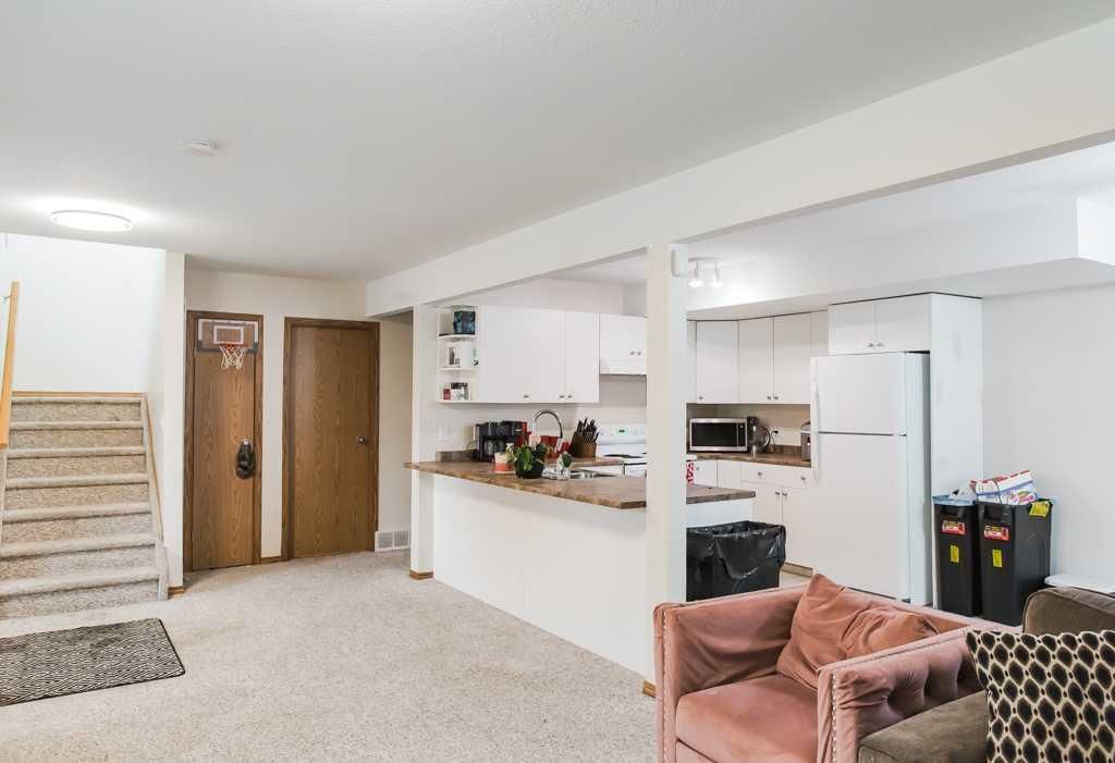 10027 105 Avenue  - Photo 8