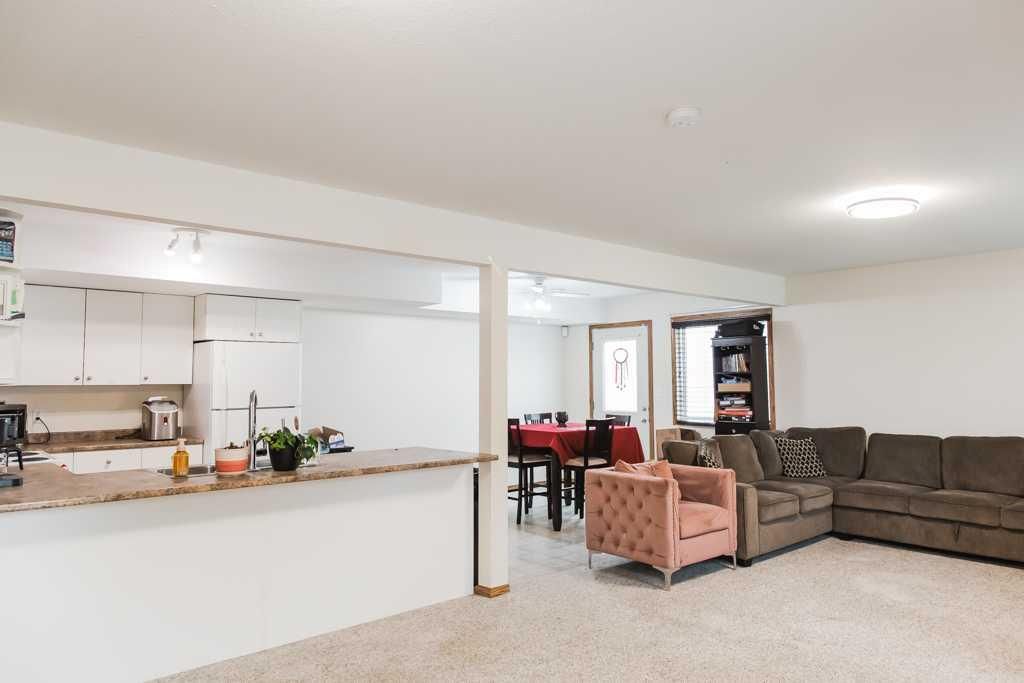 10027 105 Avenue  - Photo 9