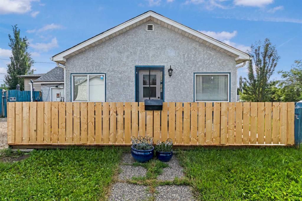 9324 101 Avenue - Photo 1