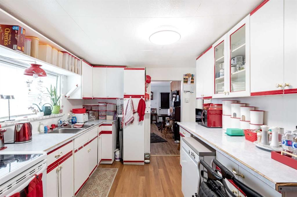 9324 101 Avenue  - Photo 10