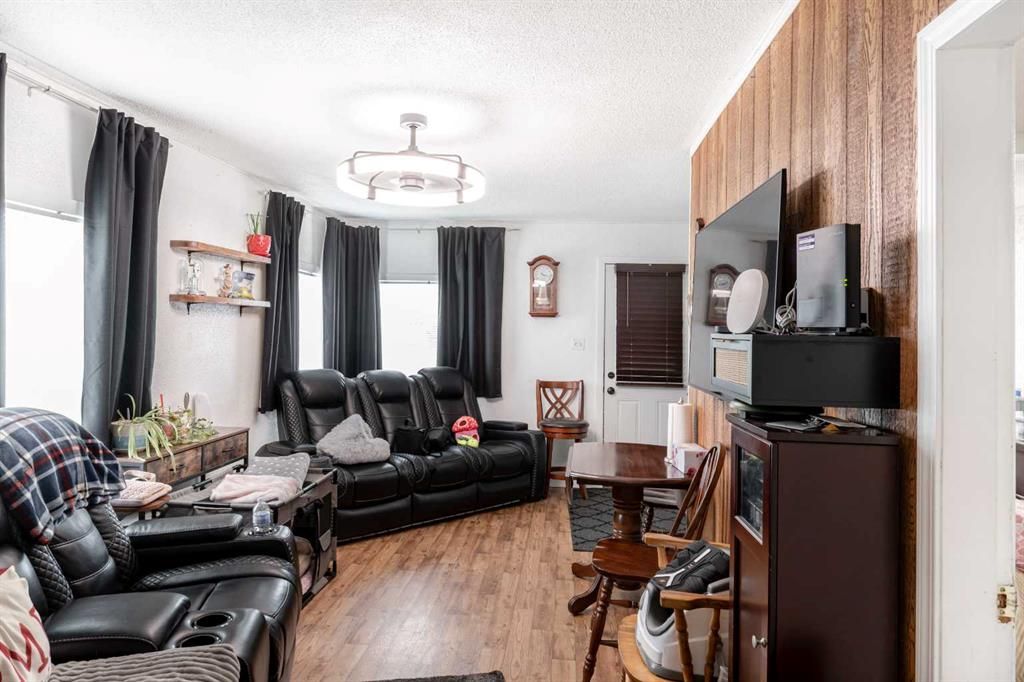 9324 101 Avenue  - Photo 7