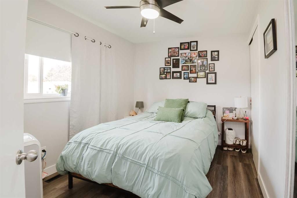 908 6 Avenue  - Photo 12