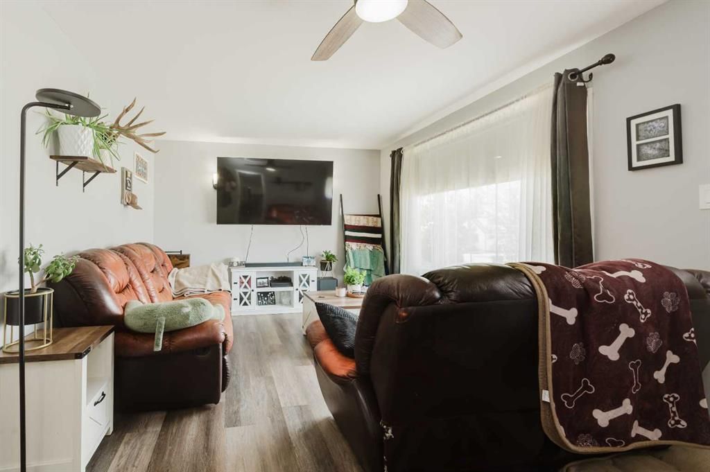 908 6 Avenue  - Photo 8