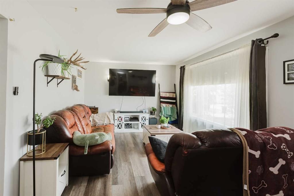 908 6 Avenue  - Photo 9