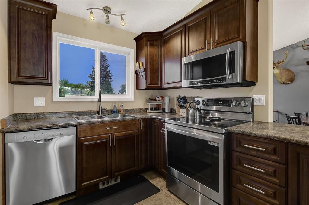 9708 77 Avenue  - Photo 10