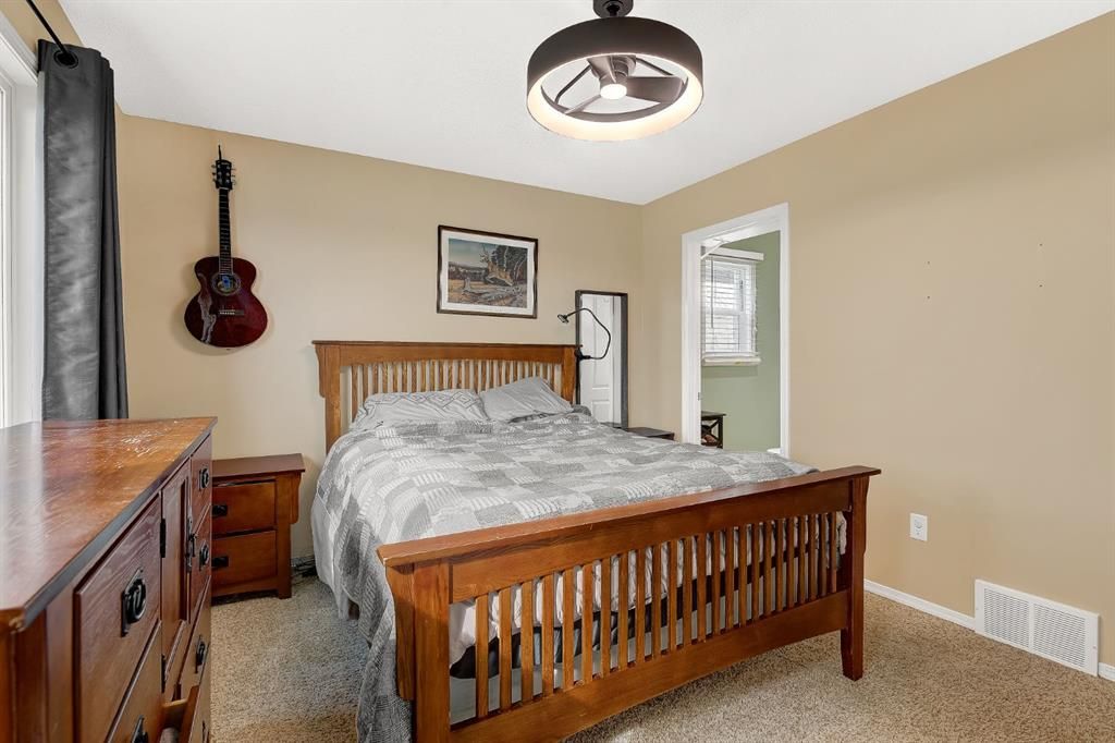 9708 77 Avenue  - Photo 16
