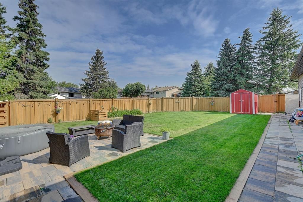 9708 77 Avenue  - Photo 35