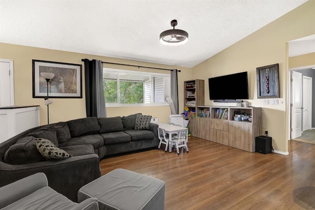 9708 77 Avenue  - Photo 5