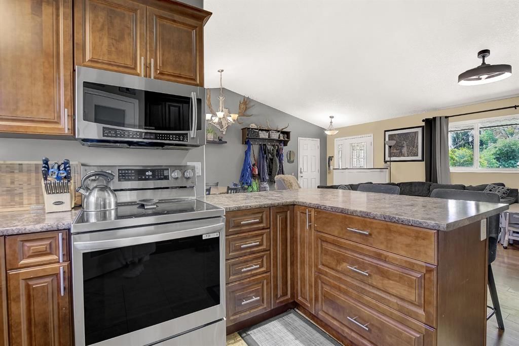 9708 77 Avenue  - Photo 9