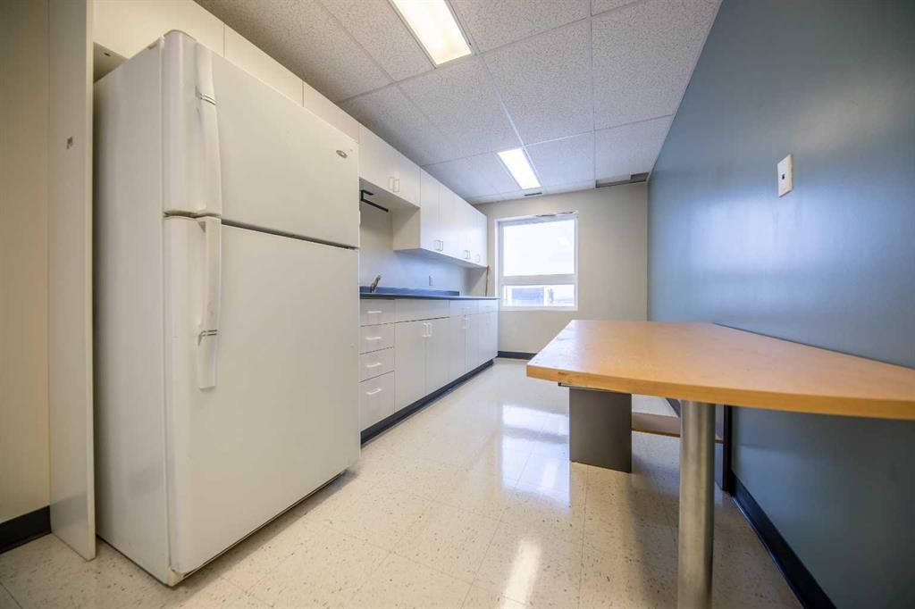 8704 99 Street  - Photo 27
