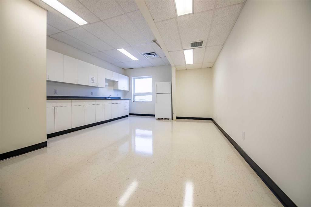 8704 99 Street  - Photo 31