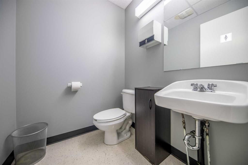 8704 99 Street  - Photo 34