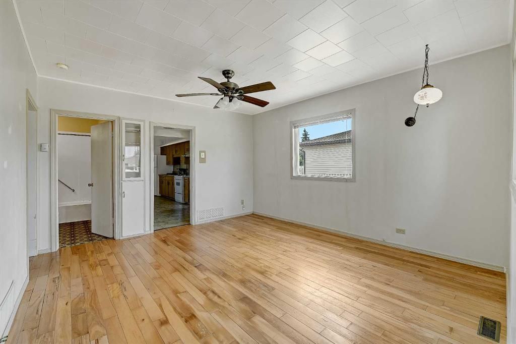 10115 110 Avenue  - Photo 3