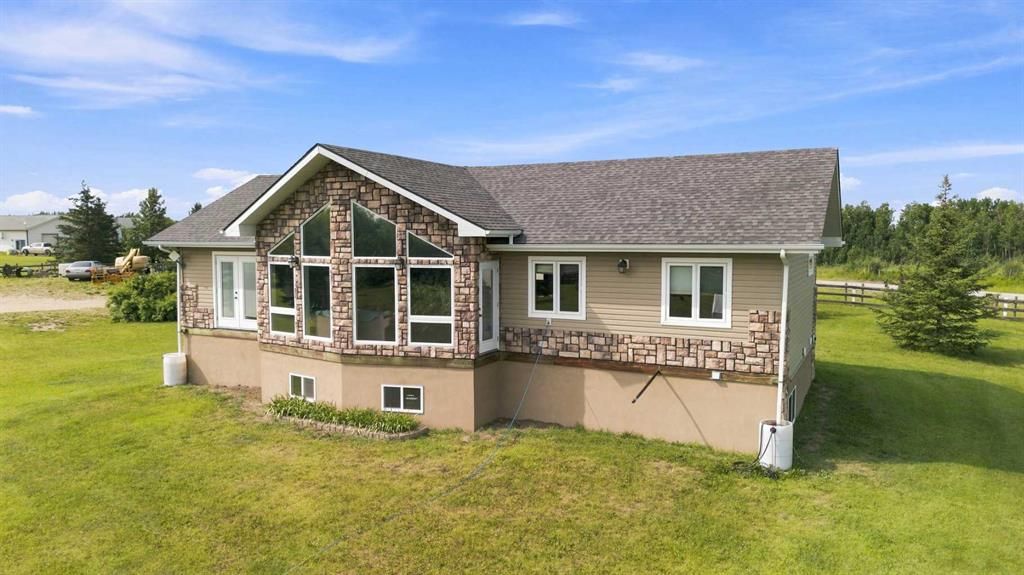 87, 742033 Range Road 53   - Photo 1