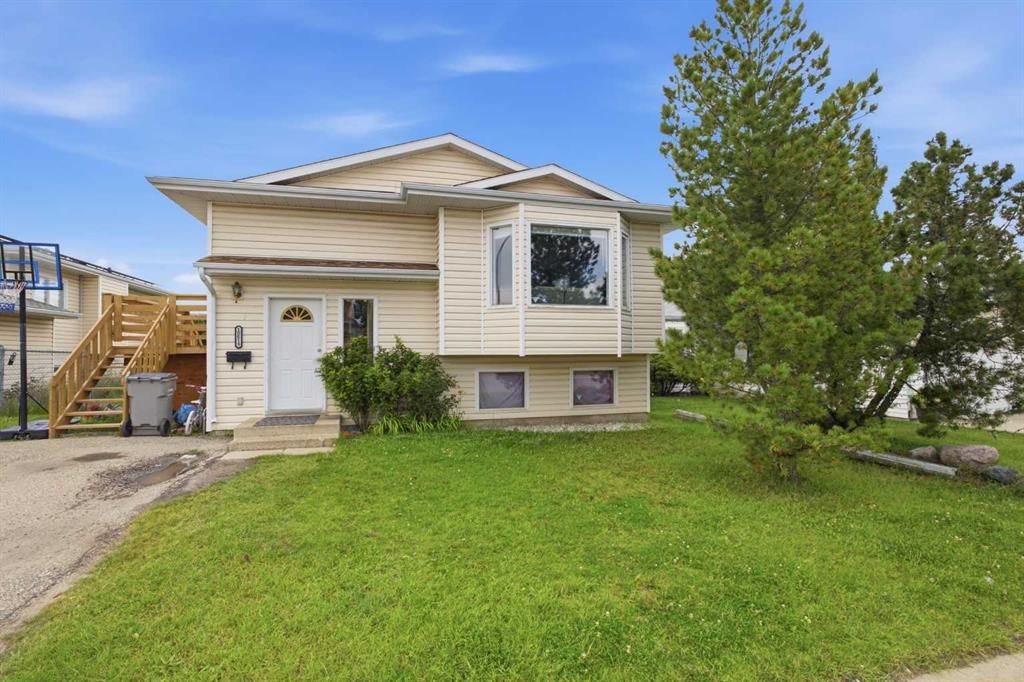 10613 91A Street  - Photo 2