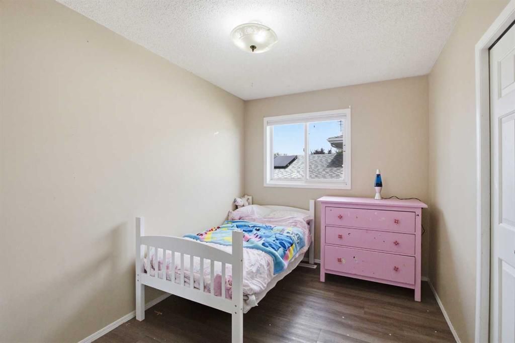 10613 91A Street  - Photo 20
