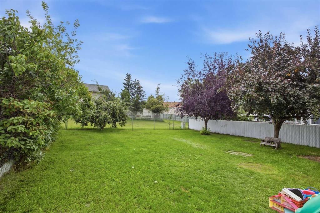 10613 91A Street  - Photo 4
