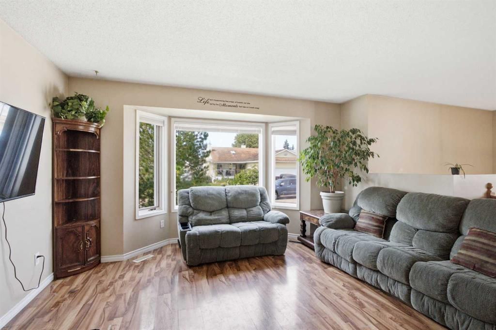 10613 91A Street  - Photo 8