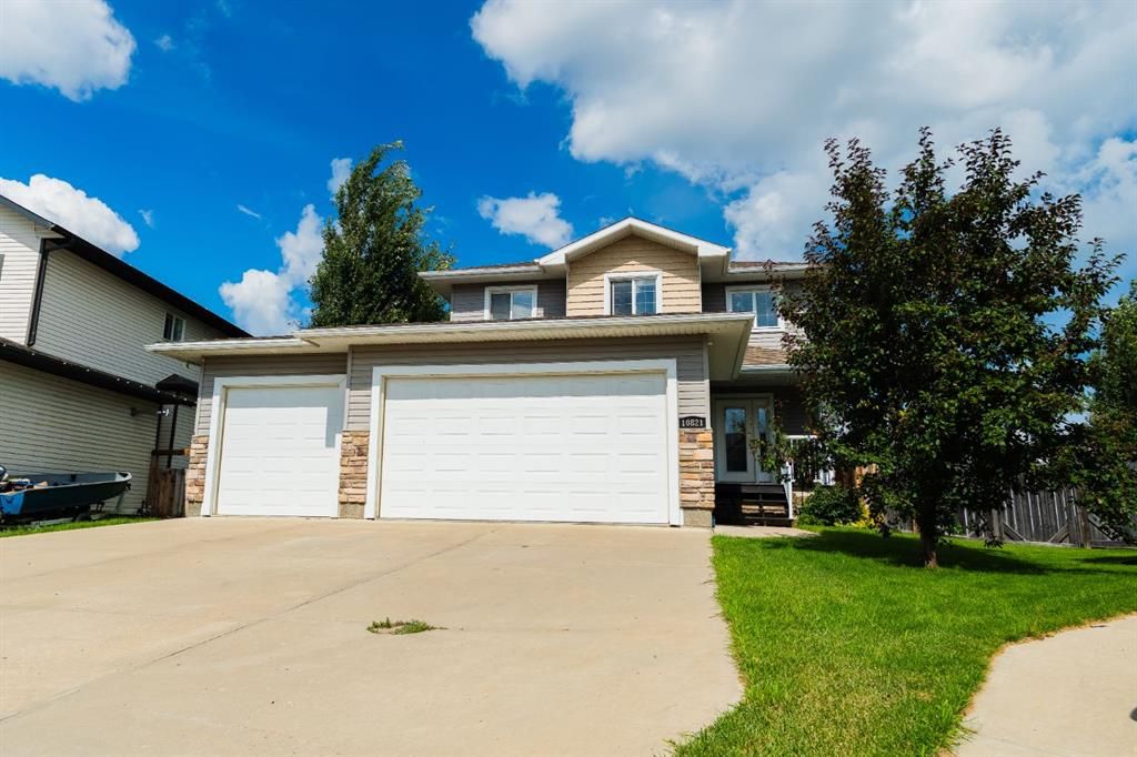10821 60A Avenue  - Photo 1
