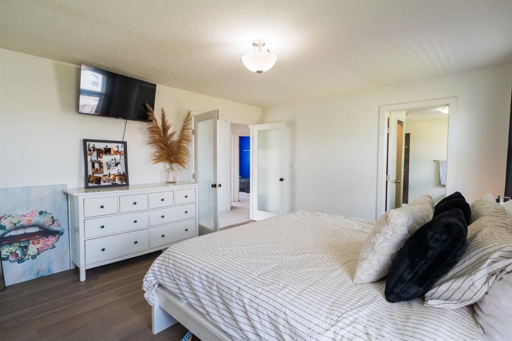 10821 60A Avenue  - Photo 18