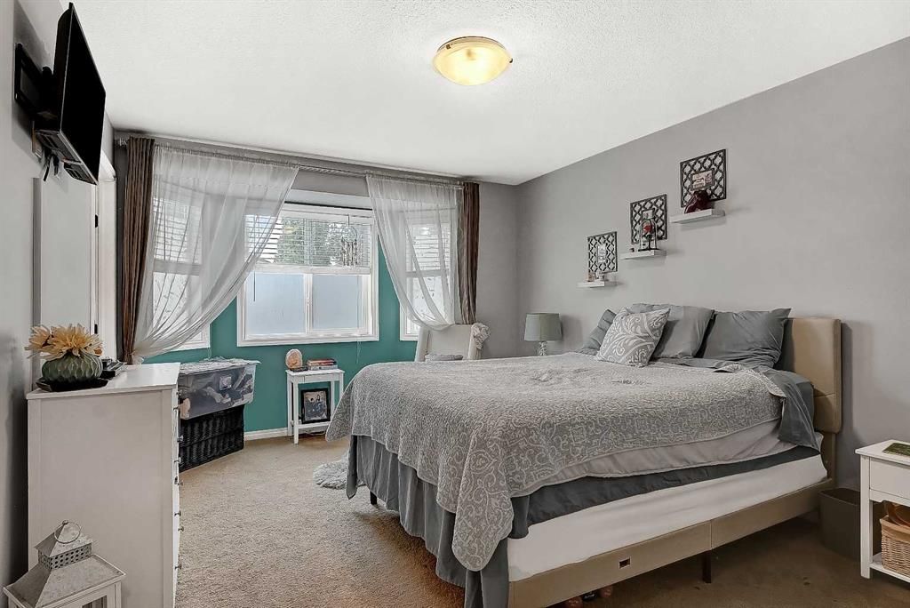 7121 88 Street  - Photo 16