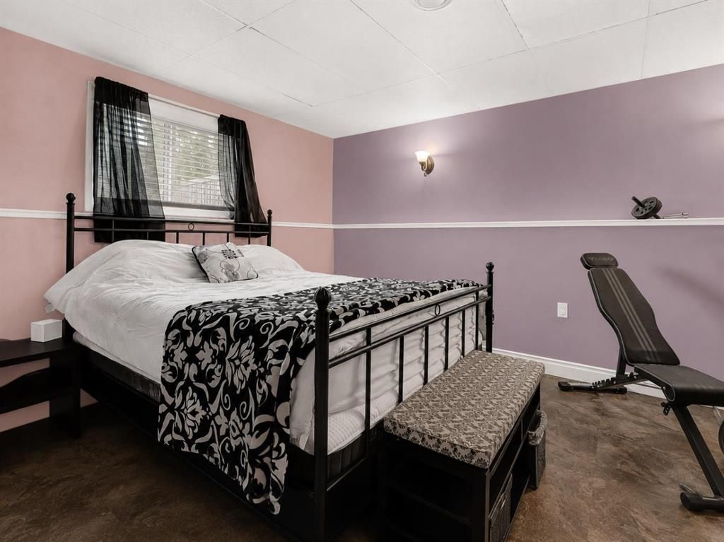 7121 88 Street  - Photo 24