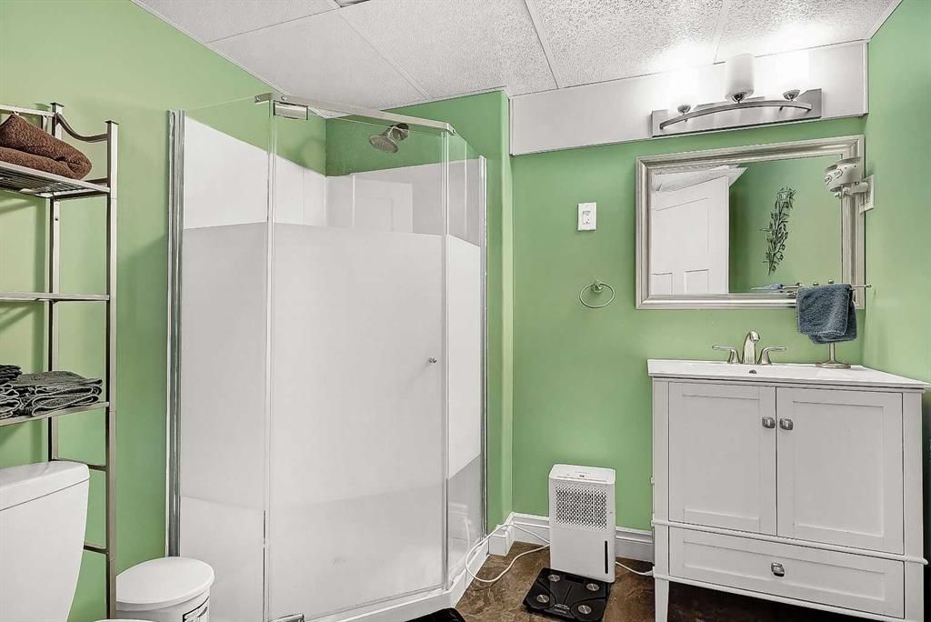 7121 88 Street  - Photo 26