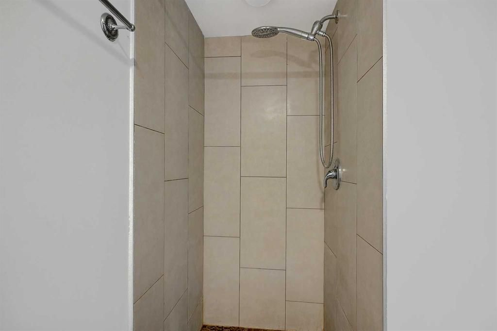 7107 93 Street  - Photo 21