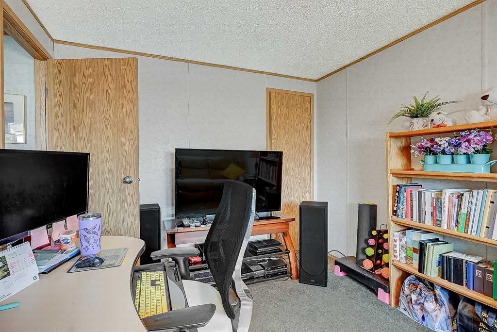 9511 111 Avenue  - Photo 13