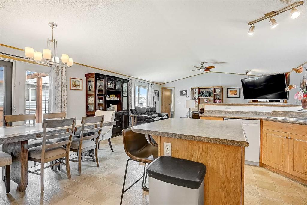 9511 111 Avenue  - Photo 4